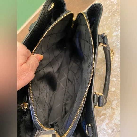 Michael Kors Camille Large Leather Satchel in Black Pebble with Gold Immaculate! - Picture 15 of 15